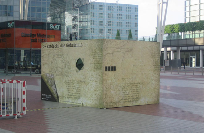 Mercedes Benz Smart DaVinci-Code Marketing