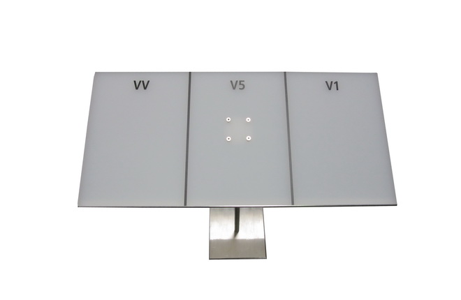 Aufsteller für Laptop und Postkarten